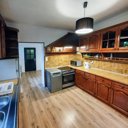 Jaszczurowka Villa *